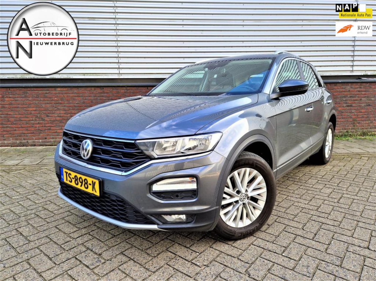 Volkswagen T-Roc - 1.6 TDI Incl BTW virtual display Line assist cruisecontrol - AutoWereld.nl