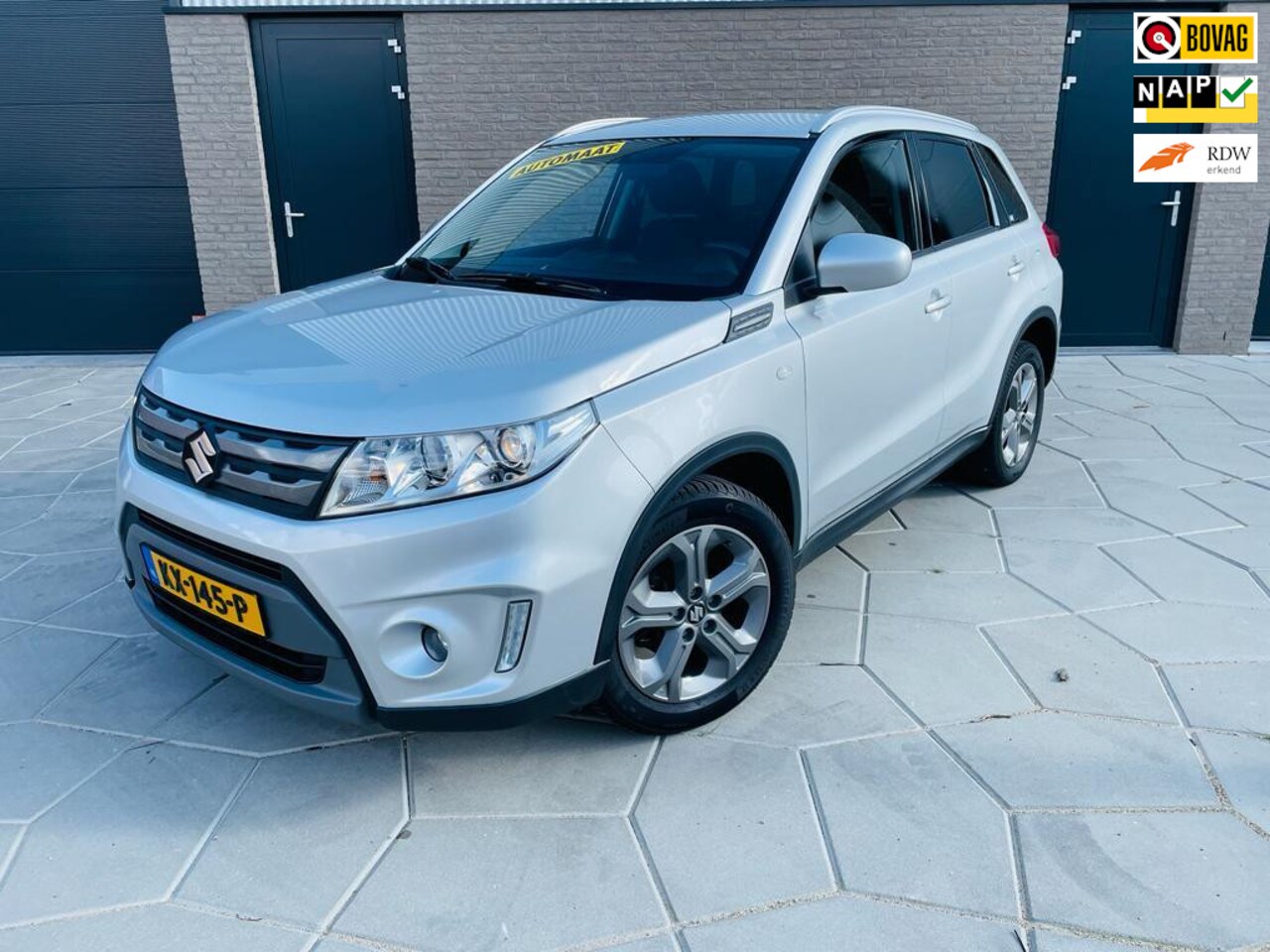 Suzuki Vitara - 1.6 Exclusive|AUTOMAAT|5DRS|Camera|Cruis C.|4x Mich All-Season - AutoWereld.nl