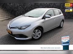 Toyota Auris - 1.8 Hybrid Business Navigatie afn trekhaak climate en cruise all season banden