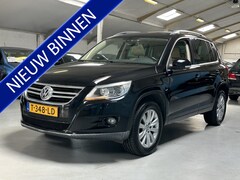 Volkswagen Tiguan - 2.0 TSI Sport&Style 4Motion CLIMA NAVI PANO 4 X 4 LEER 4 Nieuwe banden