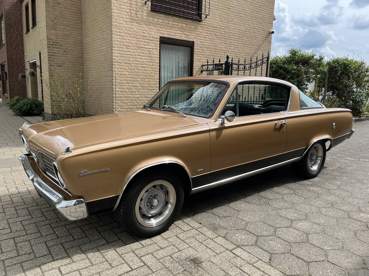 Plymouth Barracuda - V 8 California Black Plate Car - AutoWereld.nl