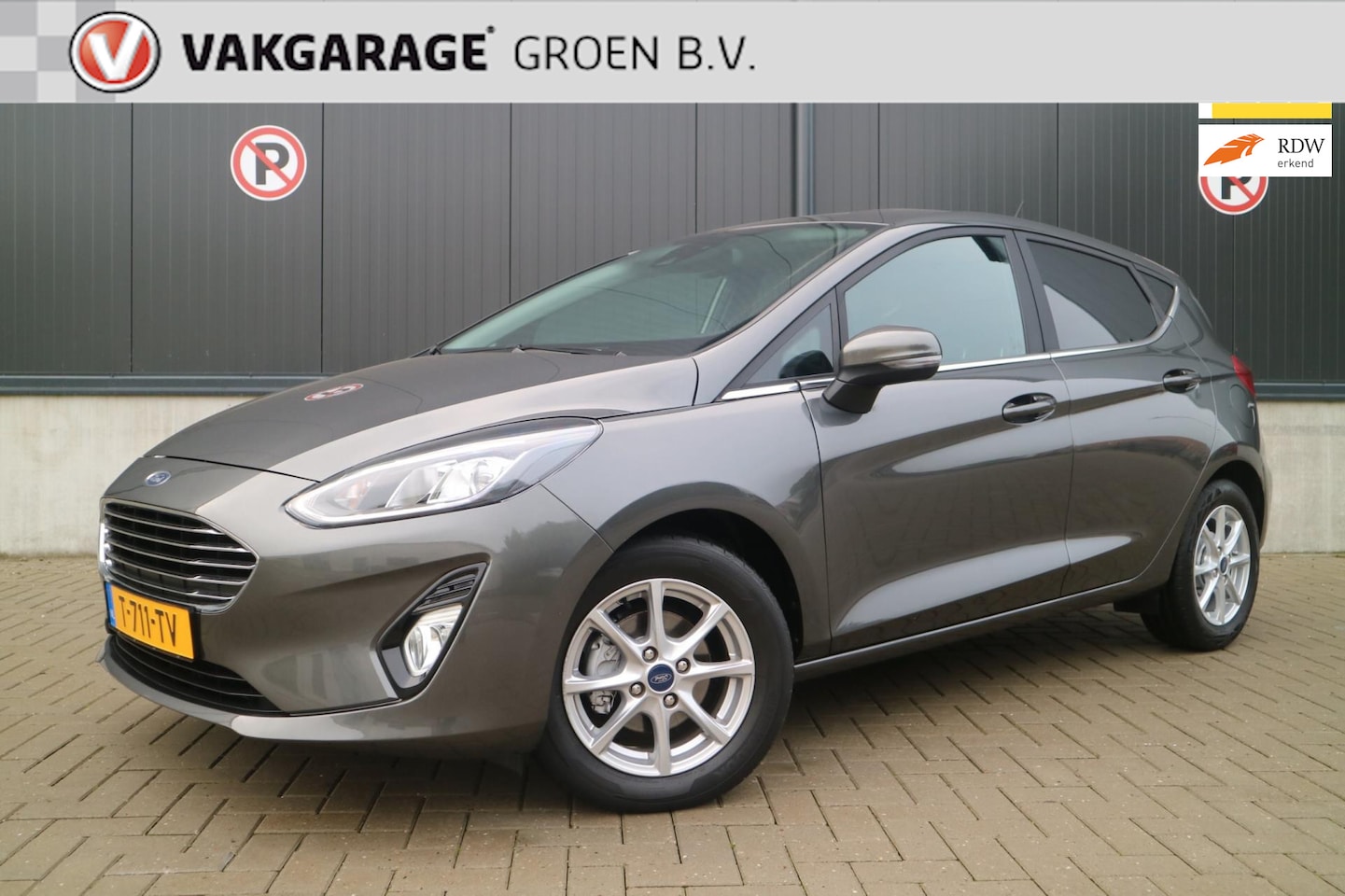 Ford Fiesta - 1.0 EcoBoost Titanium / climate/stoelverw./voorruitverw./lm.velgen ! - AutoWereld.nl