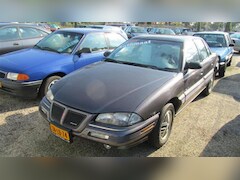 Pontiac Grand Am - 3.0 LE Sedan