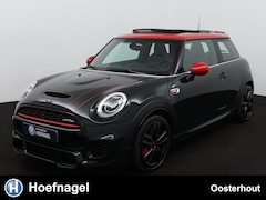 MINI John Cooper Works - 2.0 231pk AUTOMAAT - PANORAMADAK - Navigatie - Camera - Stoelverwarming - Voorruitverwarmi