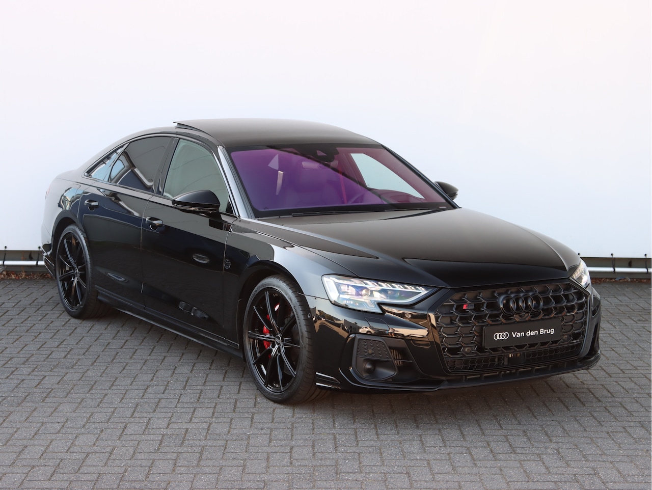 audi-s8-4-0-tfsi-quattro-571pk-tiptronic-b-o-pano-tv-schermen-vierwielsturing-digital-ma.jpg