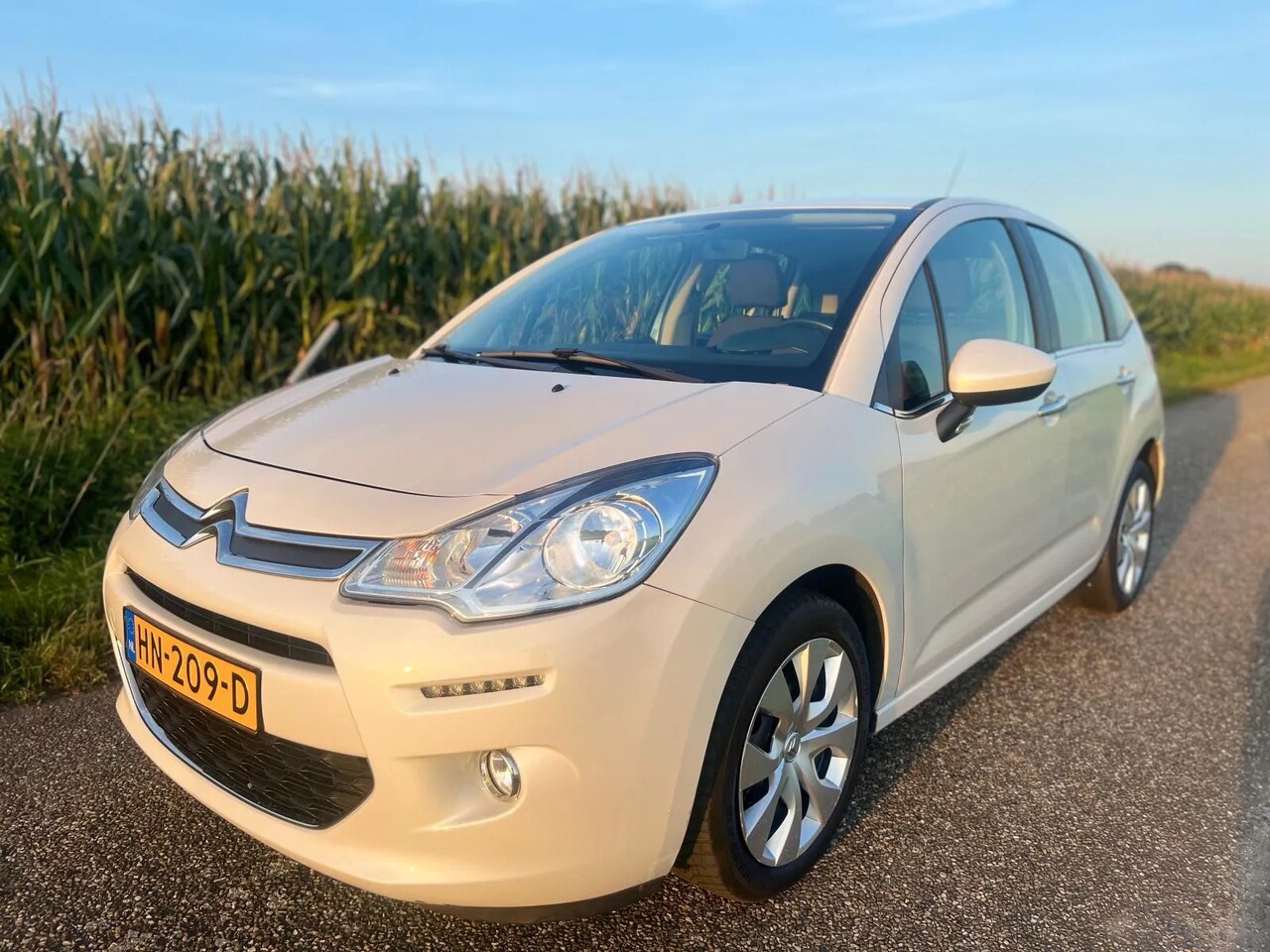 Citroën C3 - 1.2 PureTech Collection / Navi / Clima / NAP - AutoWereld.nl