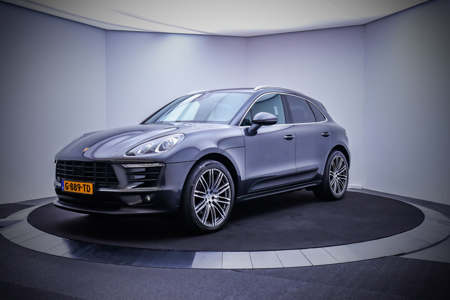 Porsche Macan - S PDK LUCHTVERING/CHRONO/21"LMV/ADAPTIEF/LANE.ASS/CAMERA - AutoWereld.nl