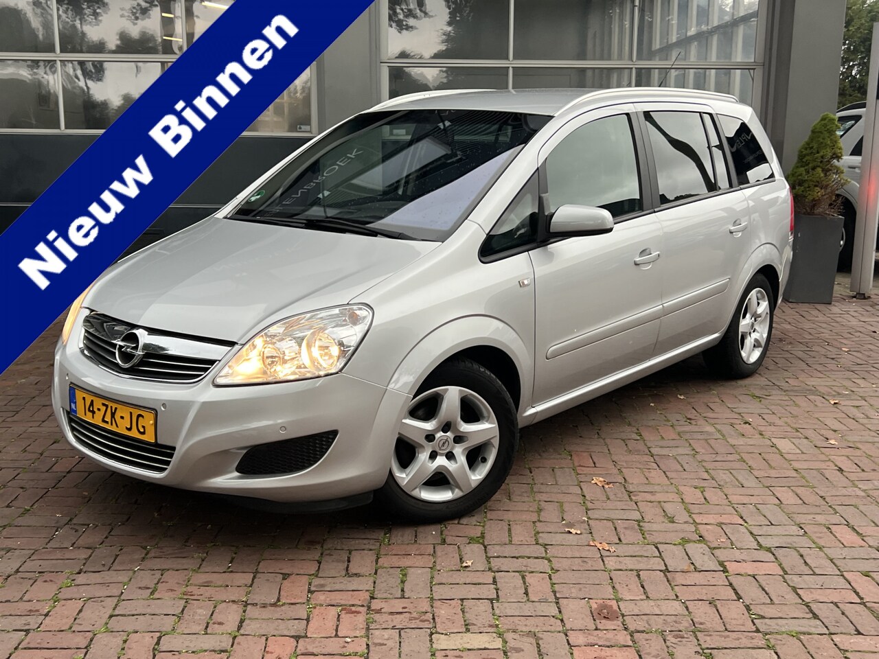 Opel Zafira - 1.6 Business Trekhaak,Pdc,16Inch,Cruise 7-persoons Uniek - AutoWereld.nl