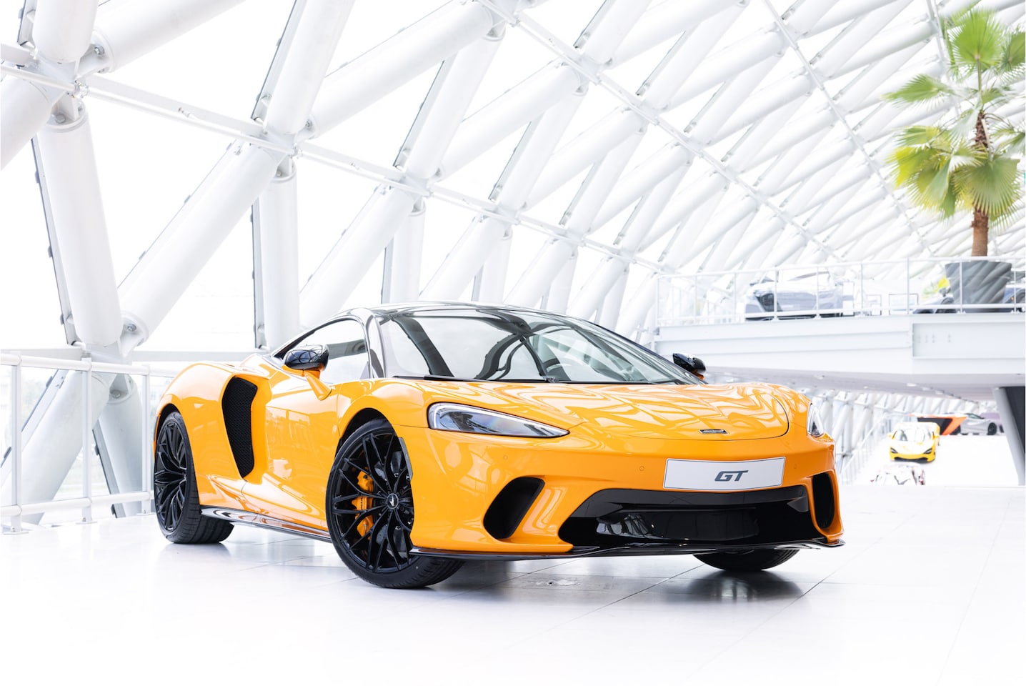 McLaren GT - 4.0 V8 | Papaya Spark | Electrochromic Roof | MSO | - AutoWereld.nl