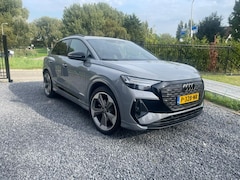 Audi Q4 e-tron - 35 S edition 55 kWh / stoelverwarming / Sonos / Dealer gekocht en onderhouden /