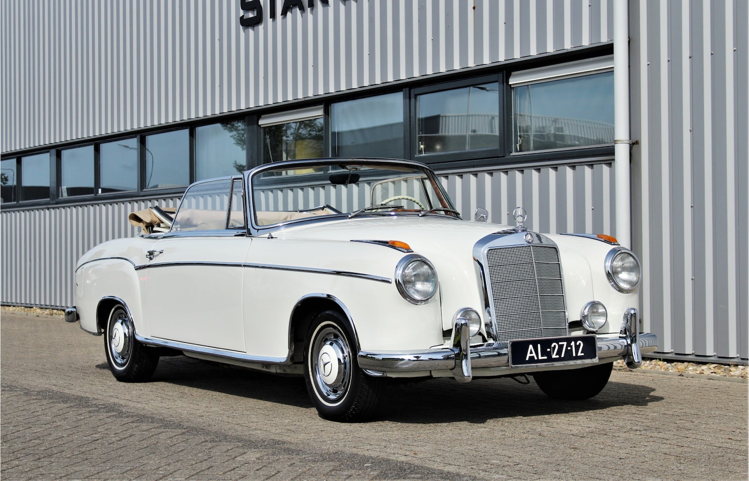 Mercedes-Benz 220 - SE Ponton Cabriolet - AutoWereld.nl