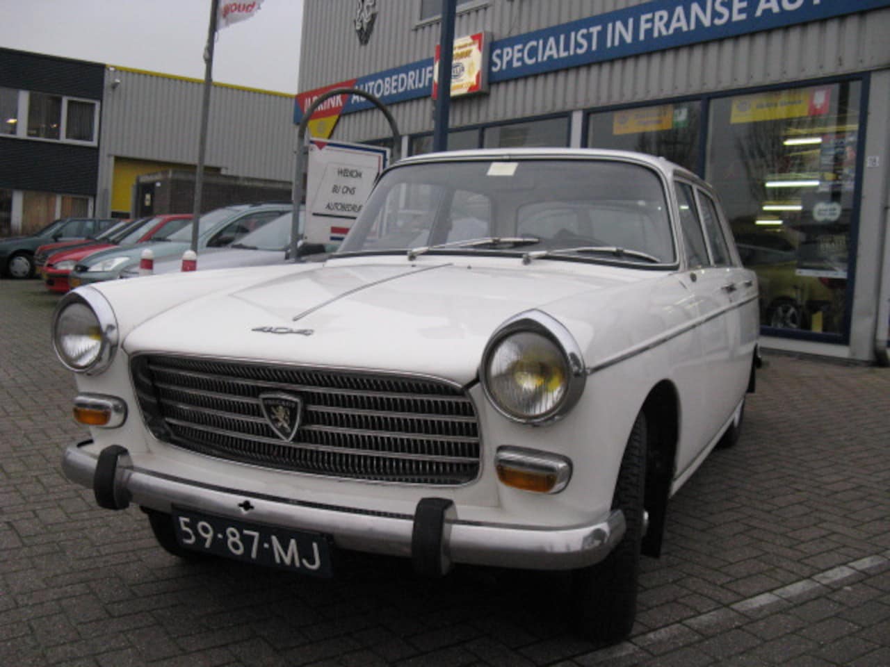 Peugeot 404 - PEUGEOT 404 PEUGEOT 404 1.6 - AutoWereld.nl