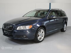 Volvo V70 - 2.5T Summum ADAPT. CRUISE CONTROL / LEER