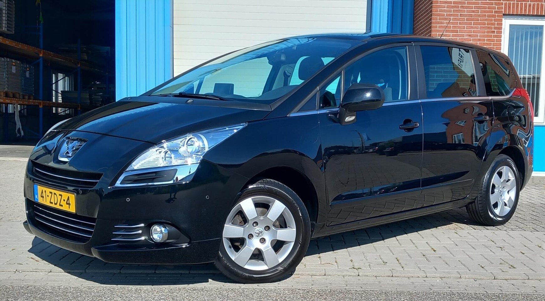 Peugeot 5008 - 1.6 VTi 16V 120pk 5p Blue Lease Panoramadak/navi - AutoWereld.nl