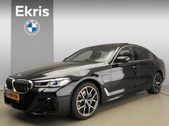BMW 5-serie - Sedan 530e xDrive / M-Sportpakket / Trekhaak / Schuifdak / Harman-Kardon / Head-up / Alu w
