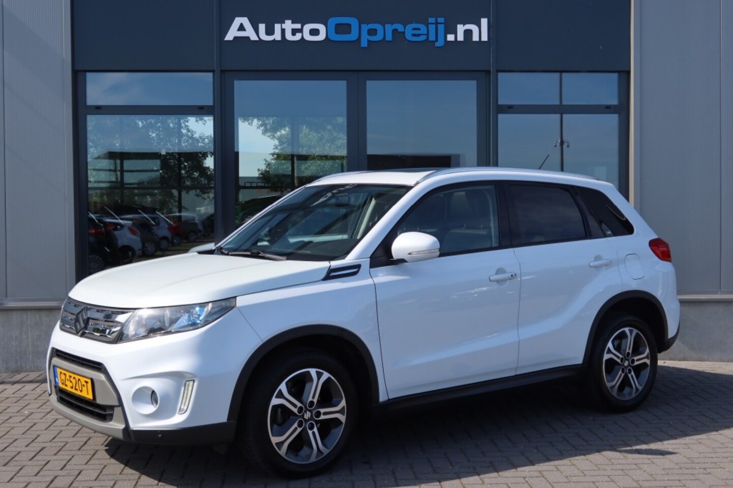Suzuki Vitara - 1.6 Allgrip Exclusive 4WD AUTOMAAT Clima, Trekhaak afnb, stoelv - AutoWereld.nl