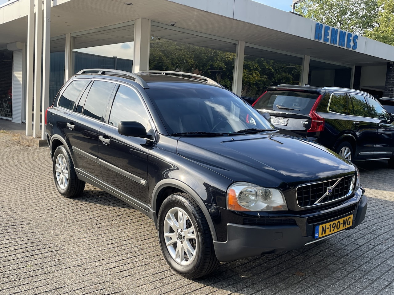 Volvo XC90 - 2.5T AWD Exclusive BTW voordeel €500,- - AutoWereld.nl