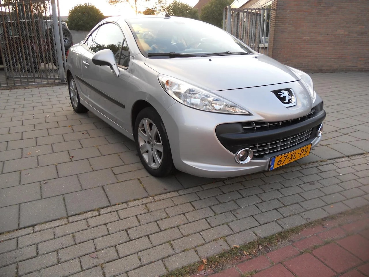 Peugeot 207 CC - 1.6 VTi Première 1.6 VTi Première - AutoWereld.nl