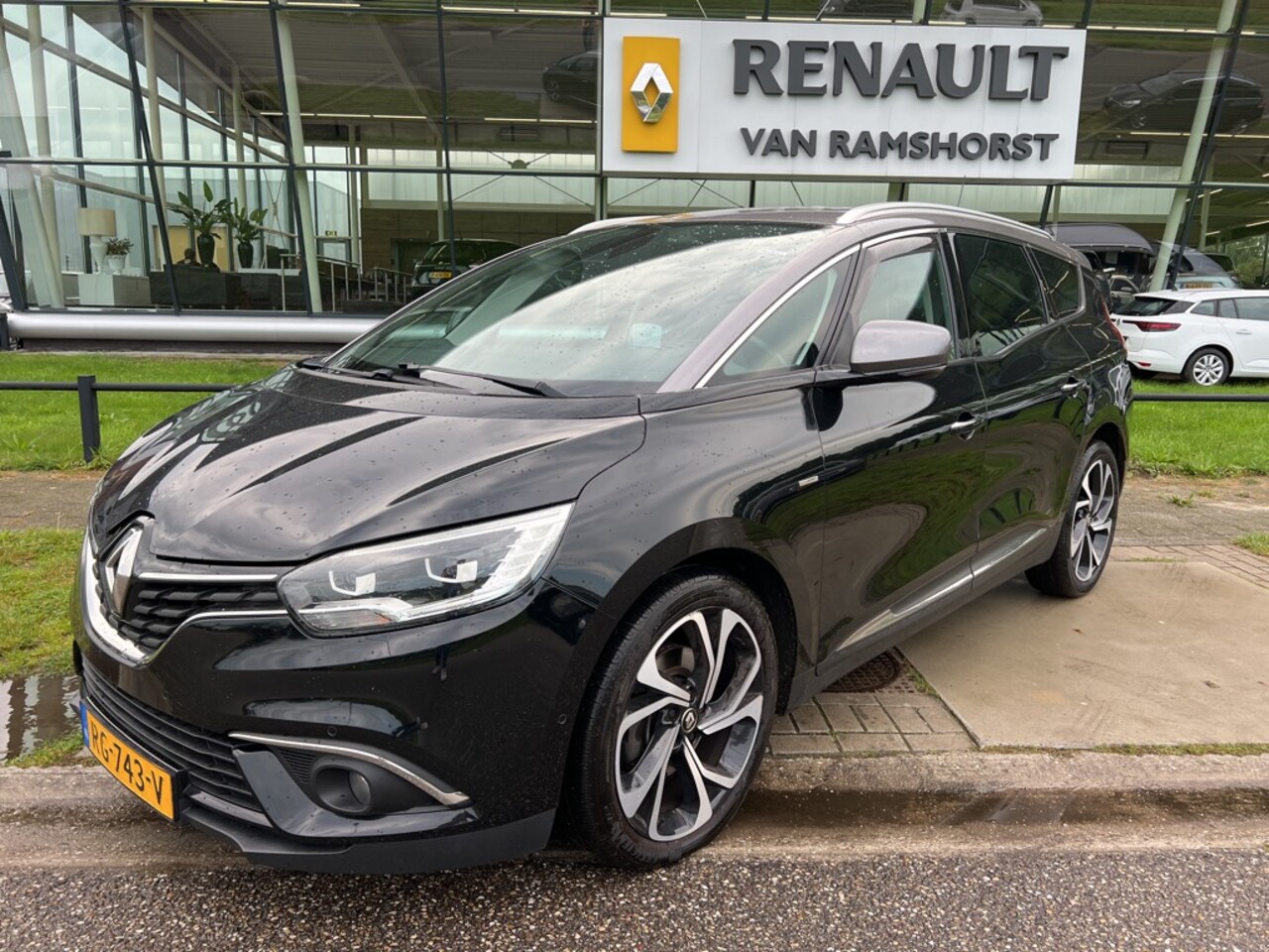 Renault Grand Scénic - 1.5 dCi Bose 7p. / Automaat / LED / Adaptive Cruise / Climate / PDC V+A / Camera / Blind S - AutoWereld.nl