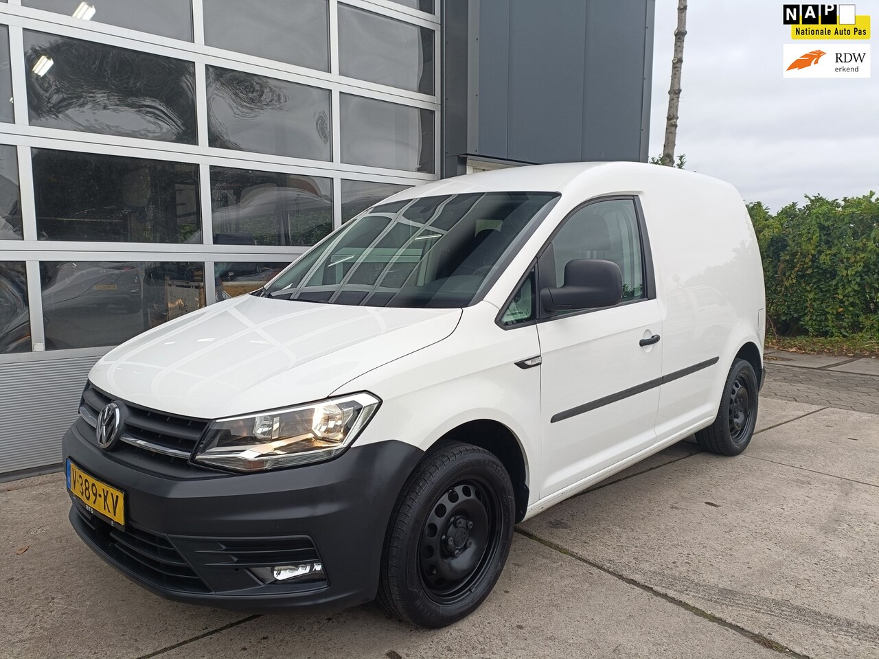 Volkswagen Caddy - 2.0 TDI L1H1 BMT Comfortline dsg automaat - AutoWereld.nl