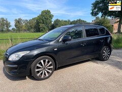 Hyundai i30 CW - 1.6i Active Cool, SW, NAP, APK