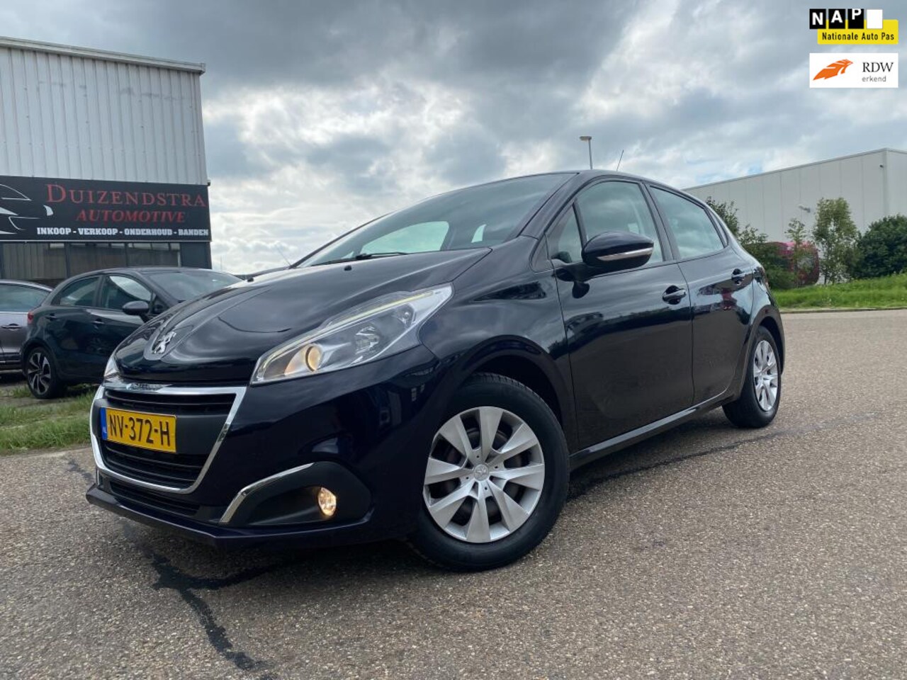 Peugeot 208 - 1.2 PureTech Blue Lion+ Trekhaak, Navi, Nap, AC - AutoWereld.nl