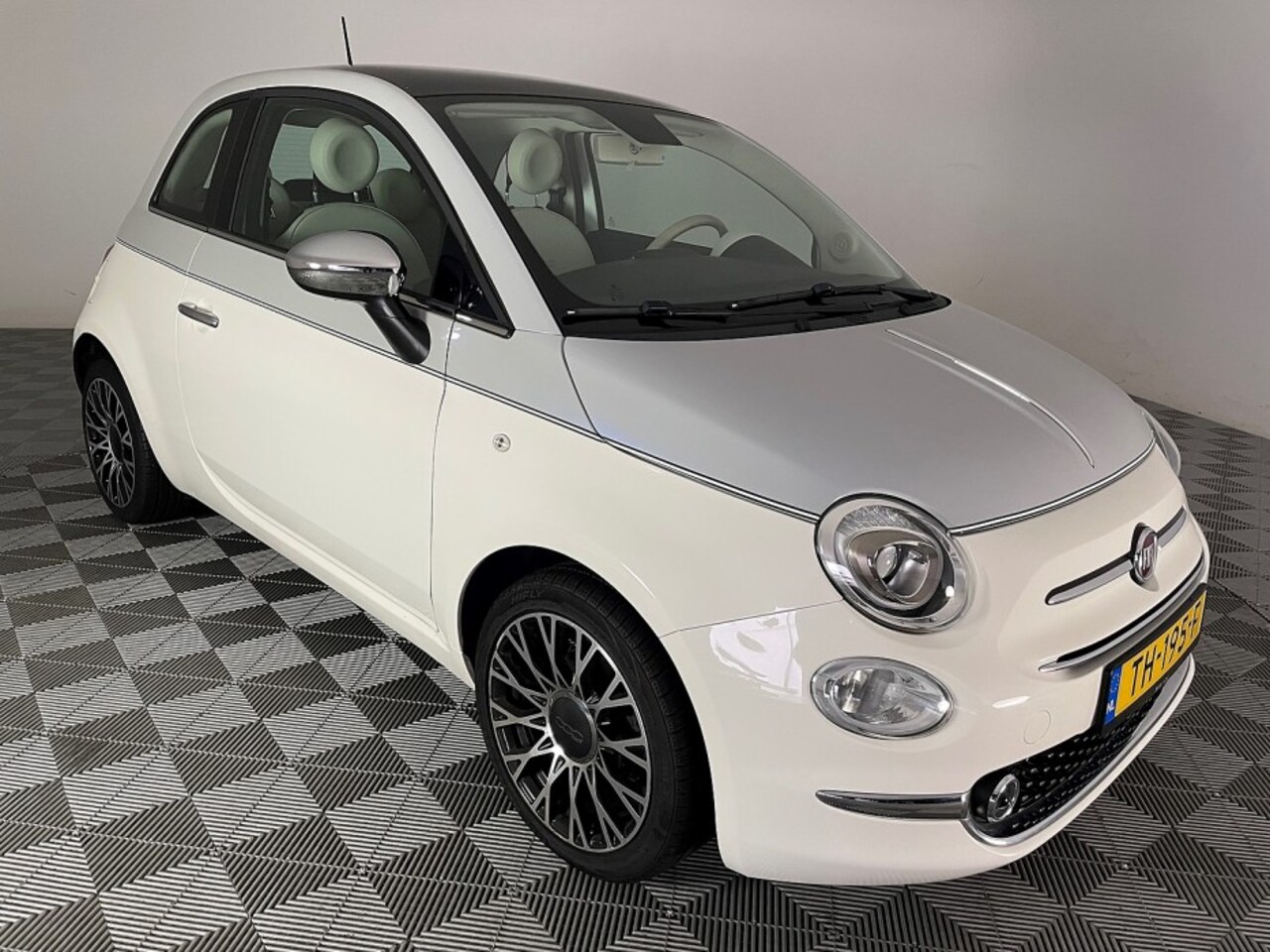 Fiat 500 - 0.9 TwinAir Turbo Collezione | NAVI | AIRCO -A.S. ZONDAG OPEN!- - AutoWereld.nl