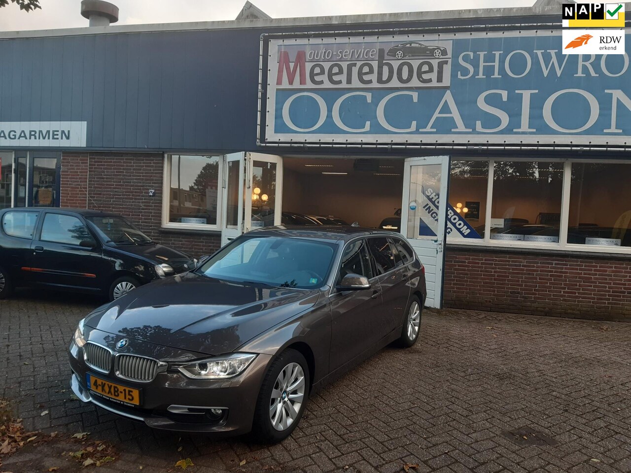 BMW 3-serie Touring - 316i Executive INDIVIDUAL - AutoWereld.nl