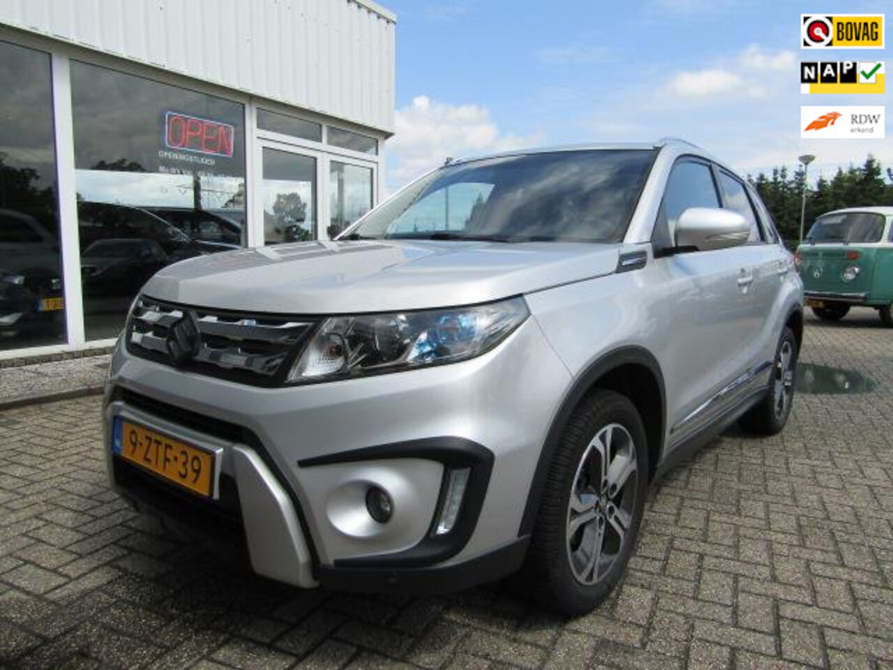 Suzuki Vitara - 1.6 High Executive 1.6 High Executive - AutoWereld.nl