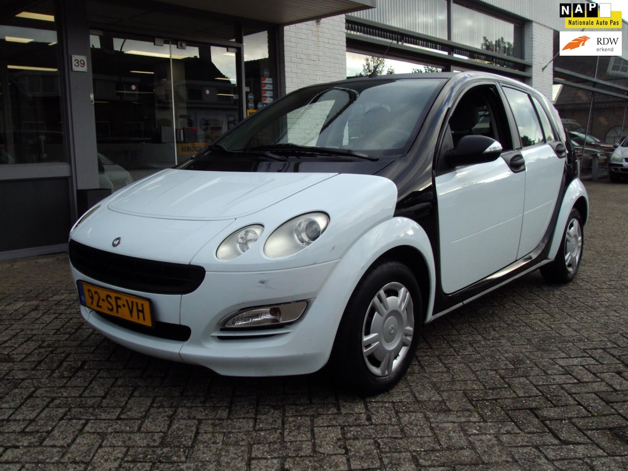 Smart Forfour - 1.0 Pure 1.0 pure - AutoWereld.nl