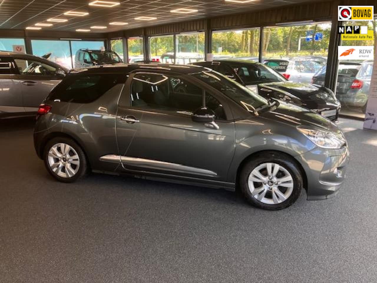 Citroën DS3 - 1.2 PureTech Business | Dealeronderhouden | Slechts 134.000 KM | Orig. Nederlandse Auto | - AutoWereld.nl