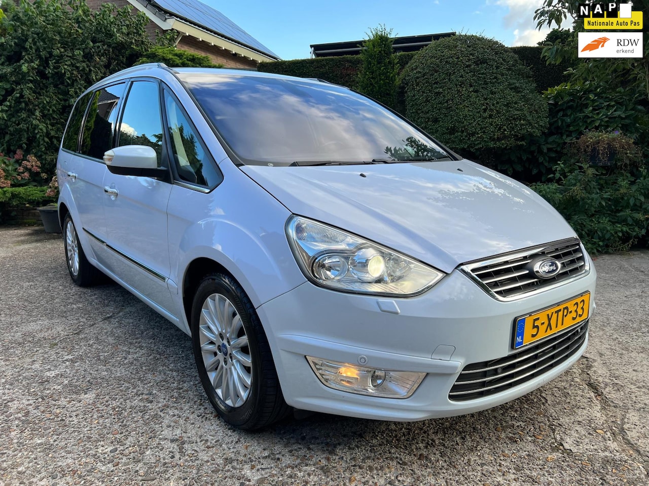 Ford Galaxy - 1.6 SCTi Platinum 1.6 SCTi Platinum, Pano, Navi, Xenon, Leder, Zeer nette auto! - AutoWereld.nl