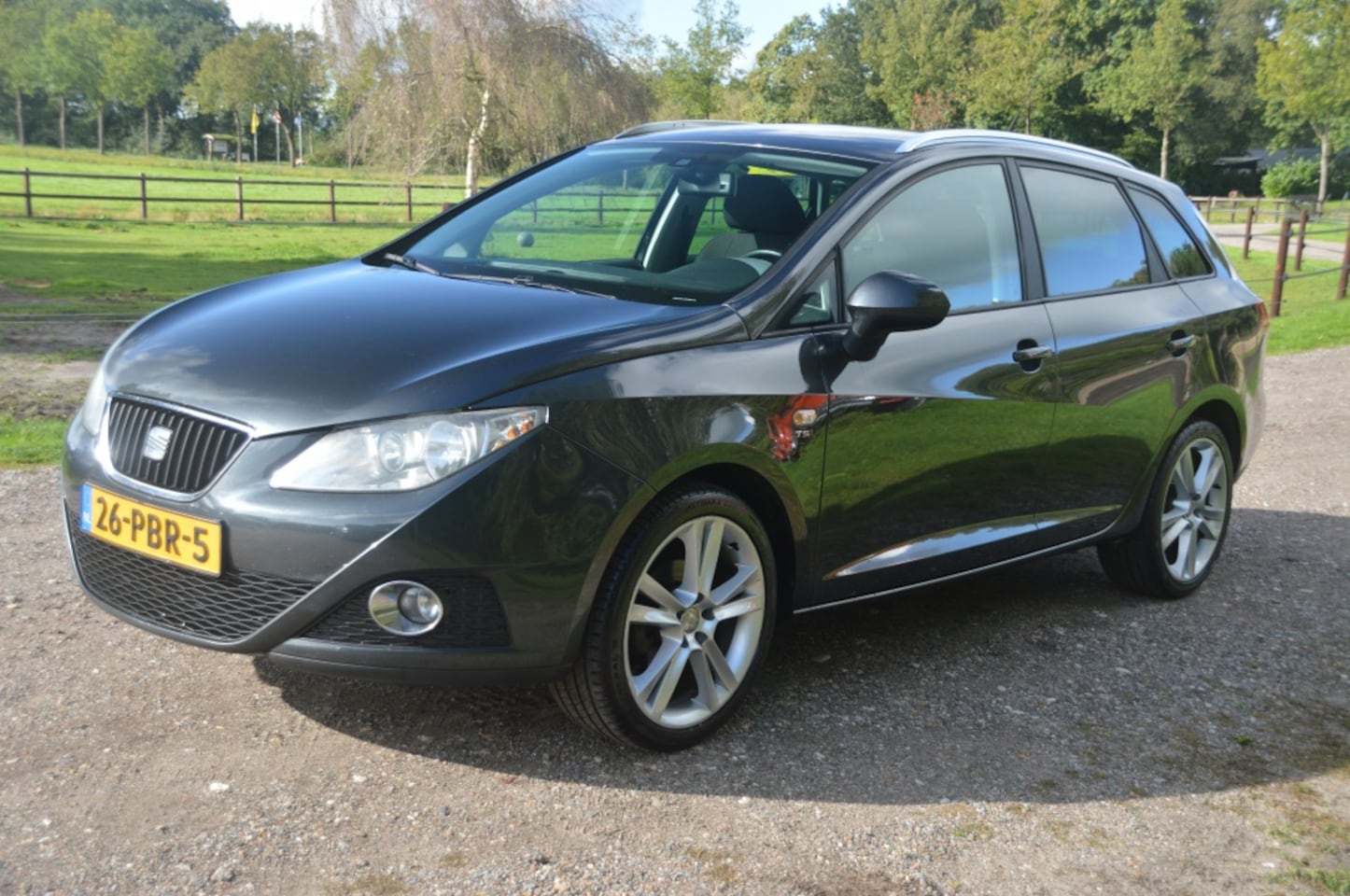 Seat Ibiza ST - 1.2 TSI Sport Clima Cruise 17" PDC Trekhaak - AutoWereld.nl