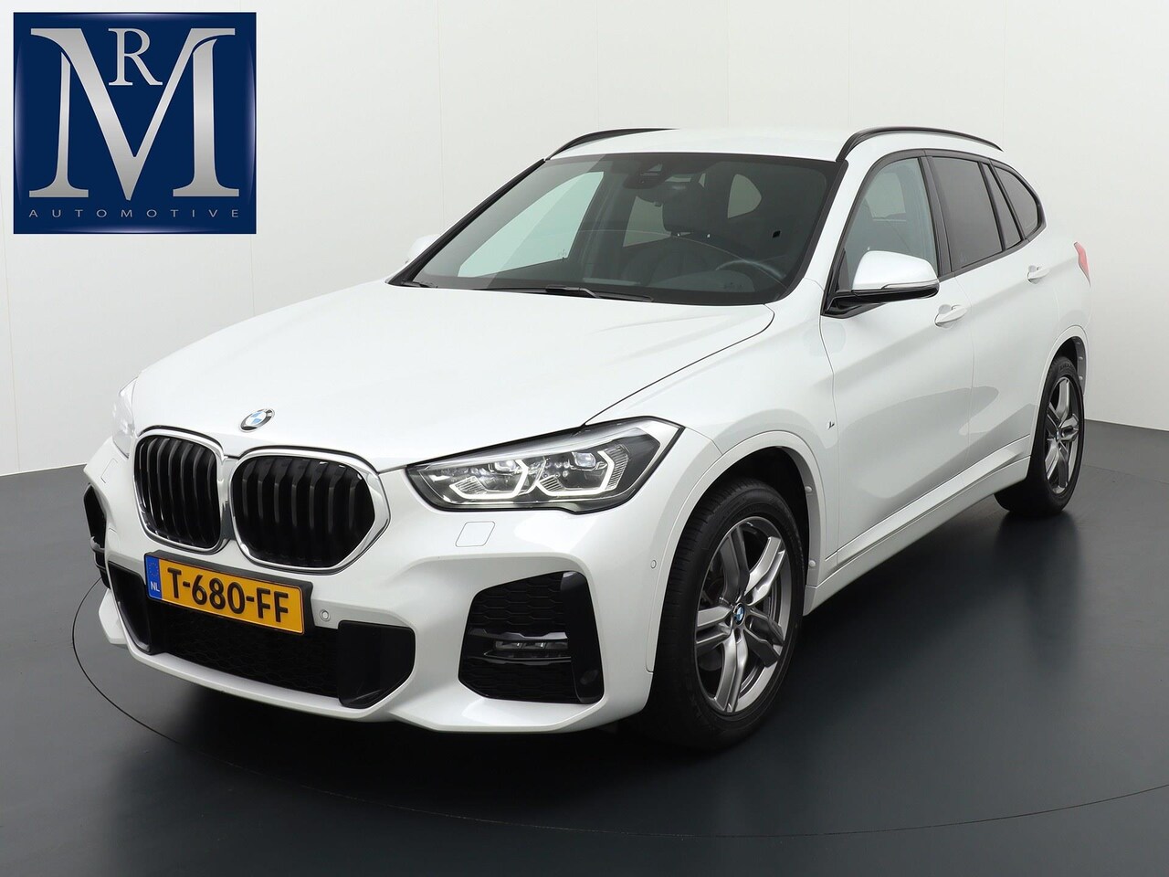 BMW X1 - SDrive18i High Executive M SPORT Automaat BTW VERREKENBAAR | CAMERA | LEDER | CRUISE CONTR - AutoWereld.nl