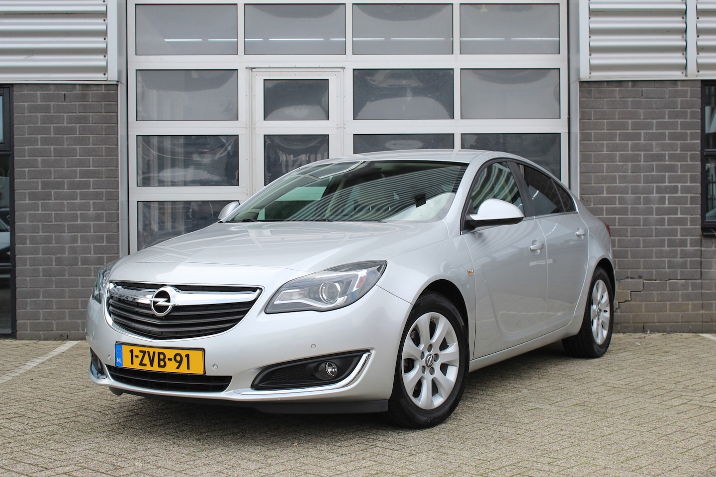 Opel Insignia - 1.4 T EcoFLEX Business+ / Leer / Navigatie / N.A.P. - AutoWereld.nl