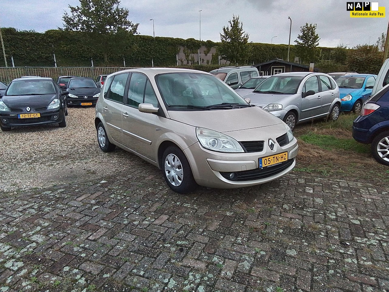 Renault Scénic - 1.6-16V Business Line Automaat Weinig KM 101 000 NAP NL AUTO. - AutoWereld.nl