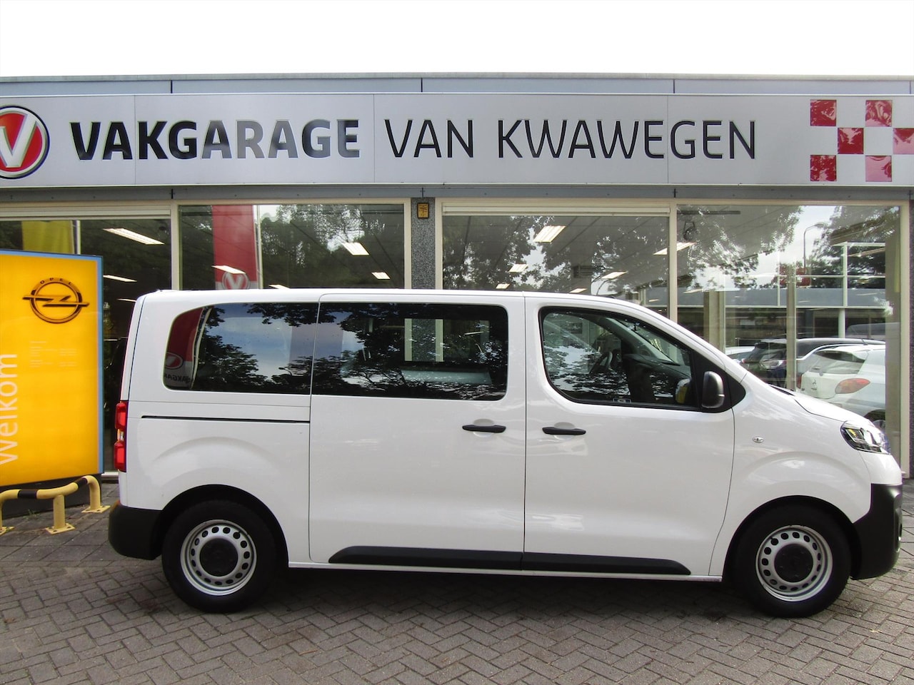 Opel Vivaro - 9 PERS.BUS AIRCO, ELEK.RAMEN, CRUISE C. - AutoWereld.nl