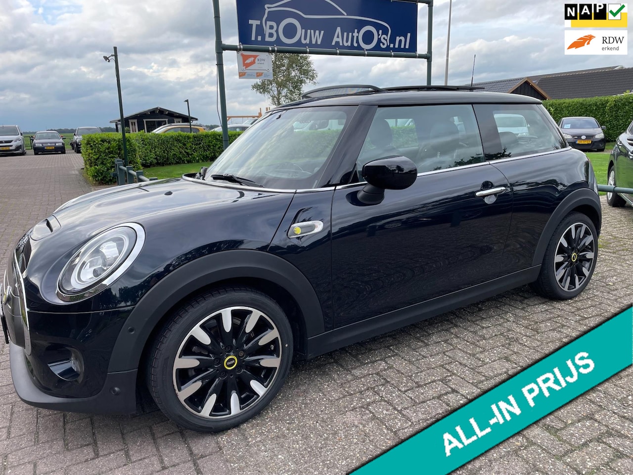 MINI Mini-Electric - Cooper SE Yours 33 kWh|Pano|Camera|HeadUp|H&K|NAP|Keyless| - AutoWereld.nl