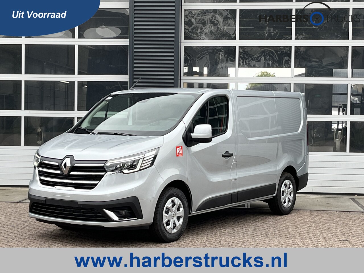 Renault Trafic - 150PK L1H1 Red Edition ***LUXE*** Trekhaak, Carplay, Android Auto, Airbags, PDC, Camera RE - AutoWereld.nl