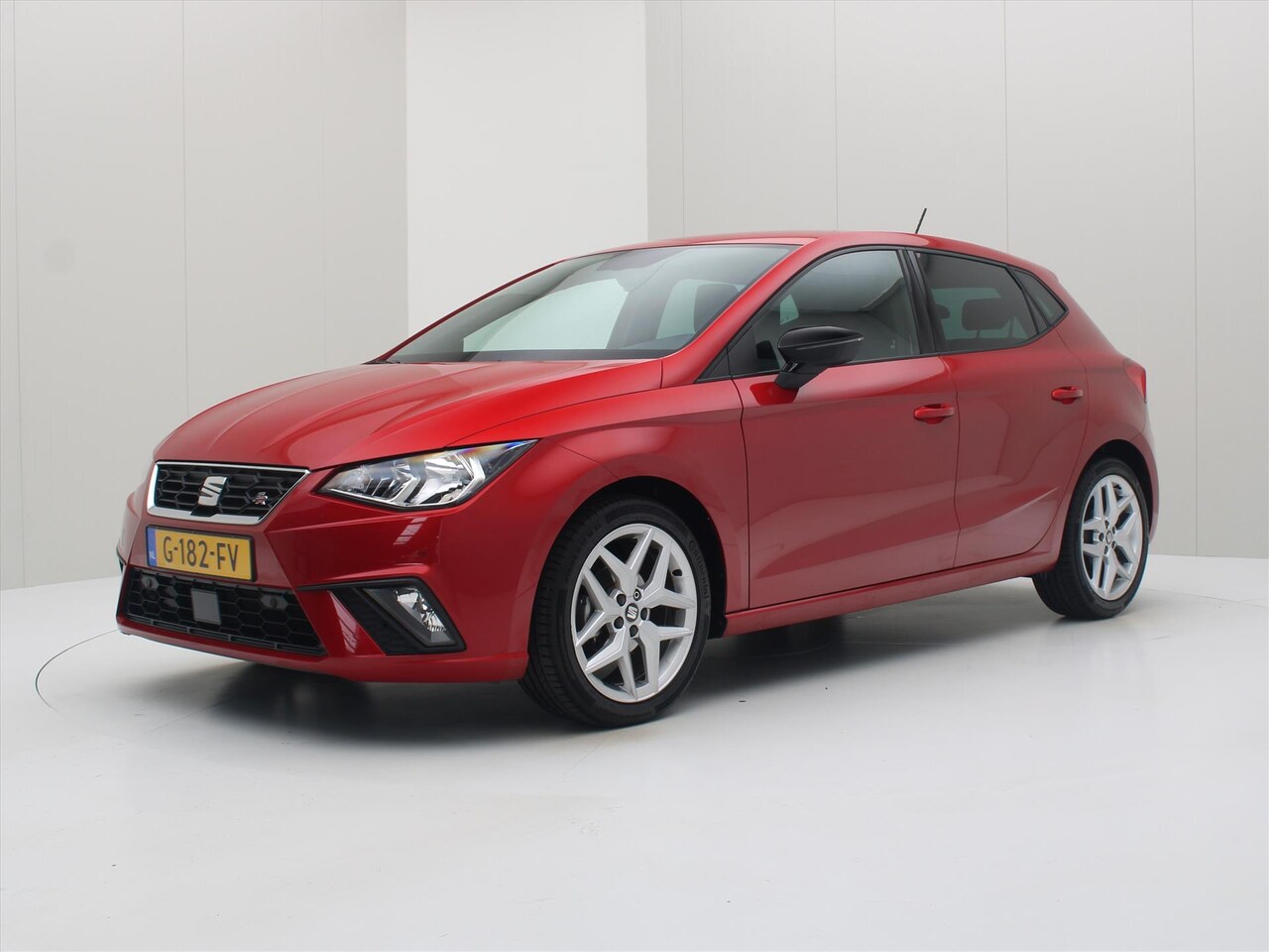 Seat Ibiza - 1.0 EcoTSI 95pk FR Business Intense [ CARPLAY+CAMERA+CLIMAAT+CRUISE+PDC+NAVIGATIE ] - AutoWereld.nl