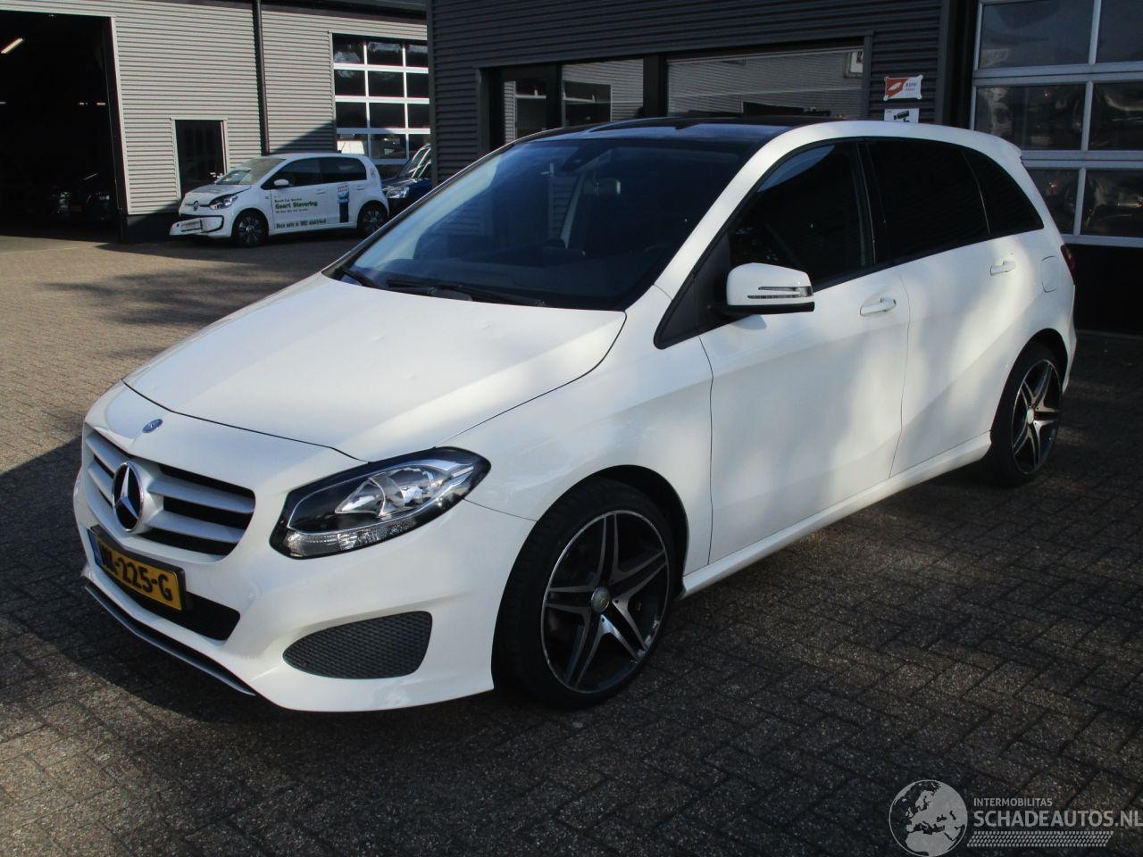 Mercedes-Benz B-klasse - 180 180 - AutoWereld.nl