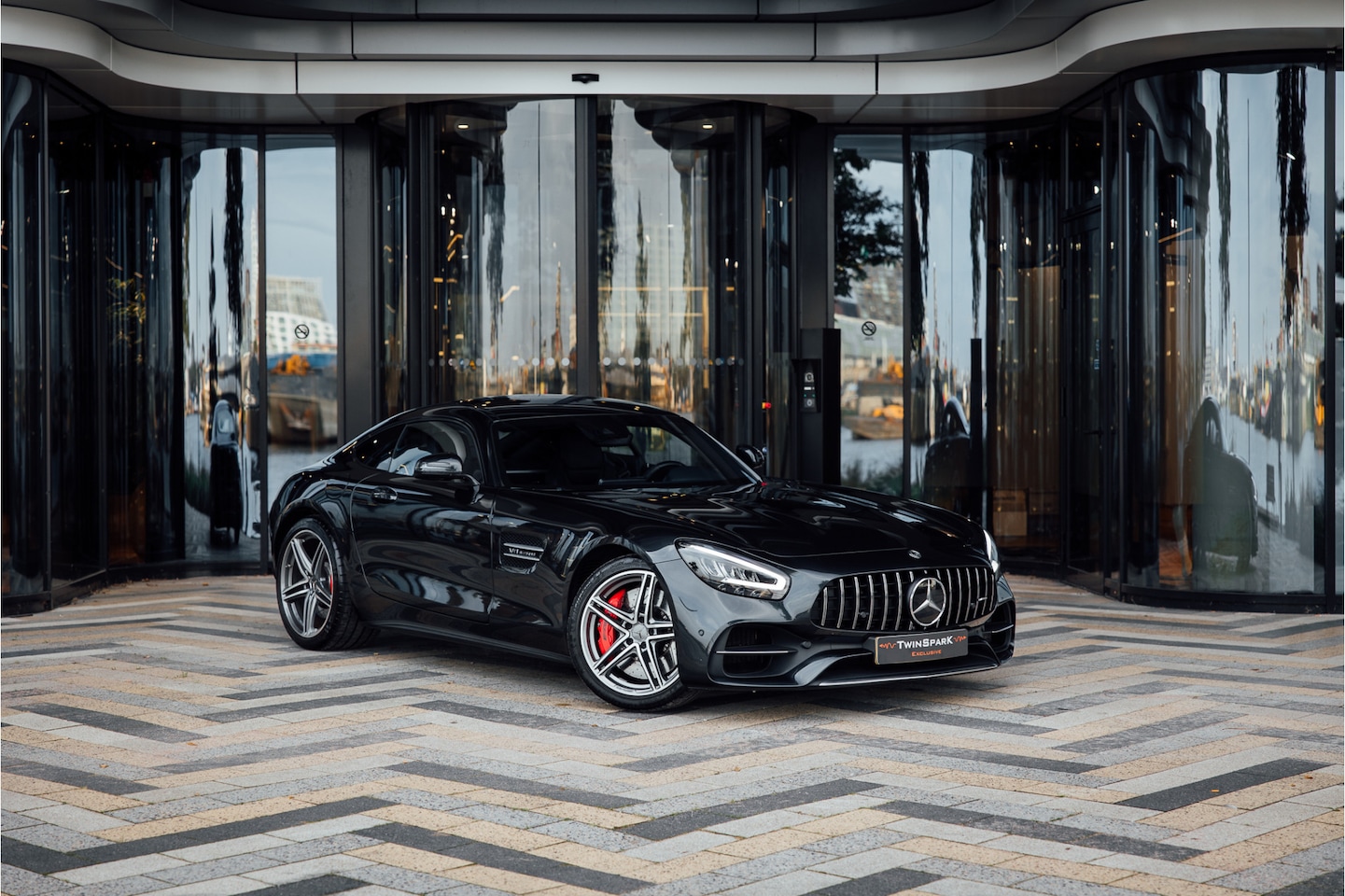 Mercedes-Benz AMG GT - 4.0 S Premium Burmester Pano Distronic Keyless - AutoWereld.nl