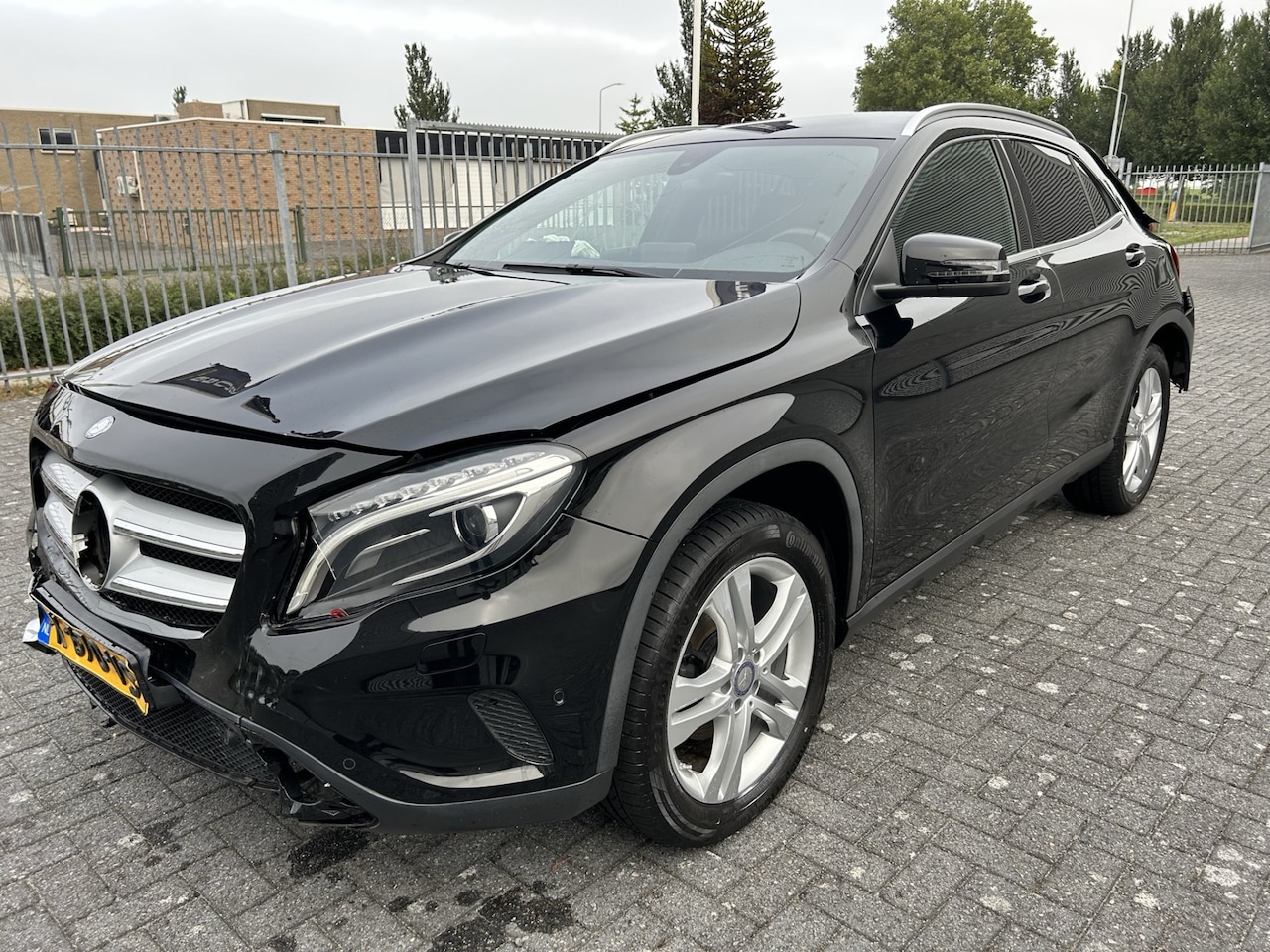 Mercedes-Benz GLA-Klasse - 180 Prestige Automaat 63000 km !! - AutoWereld.nl