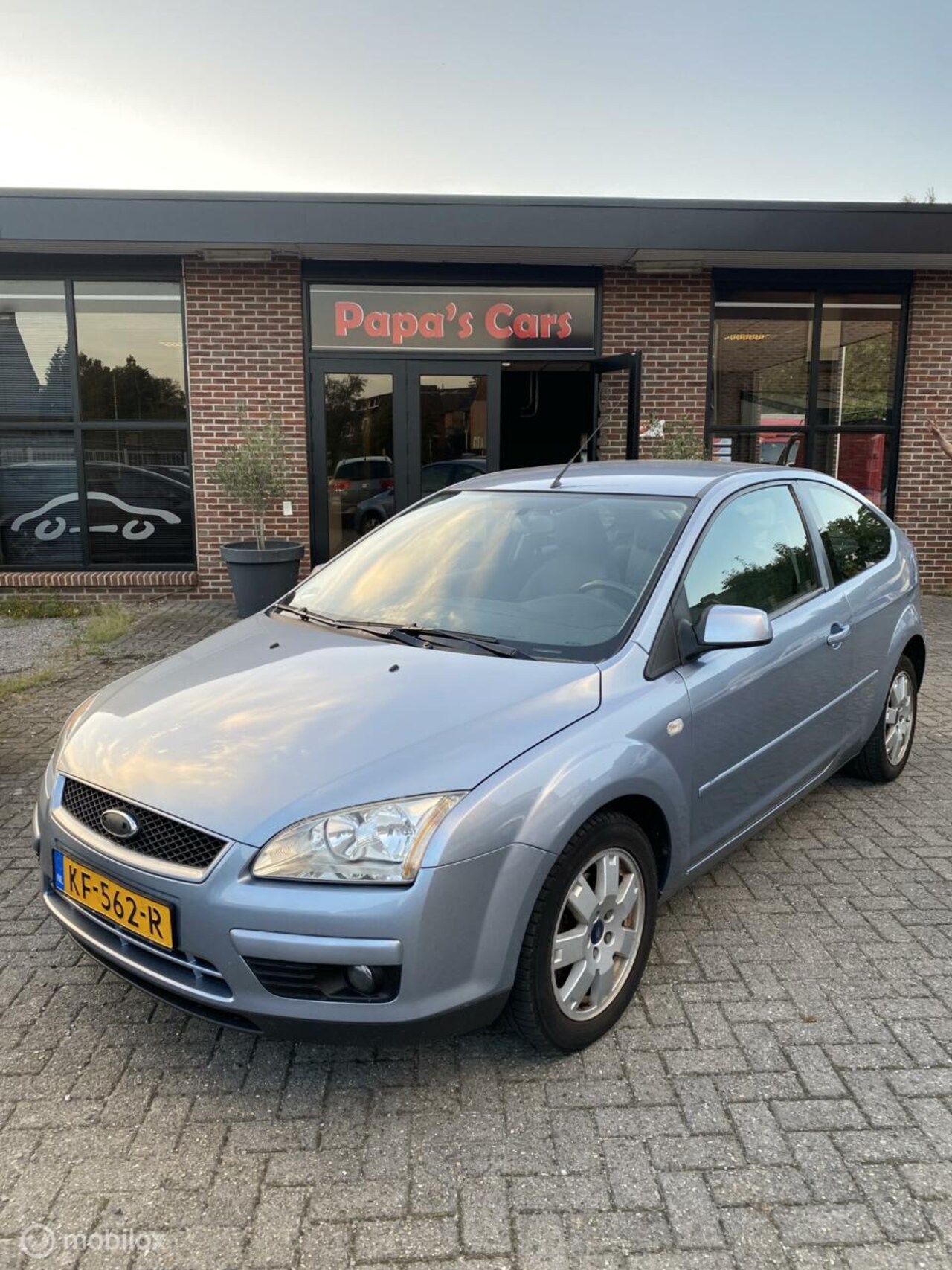 Ford Focus - 1.6-16V Ambiente 1.6-16V Ambiente - AutoWereld.nl