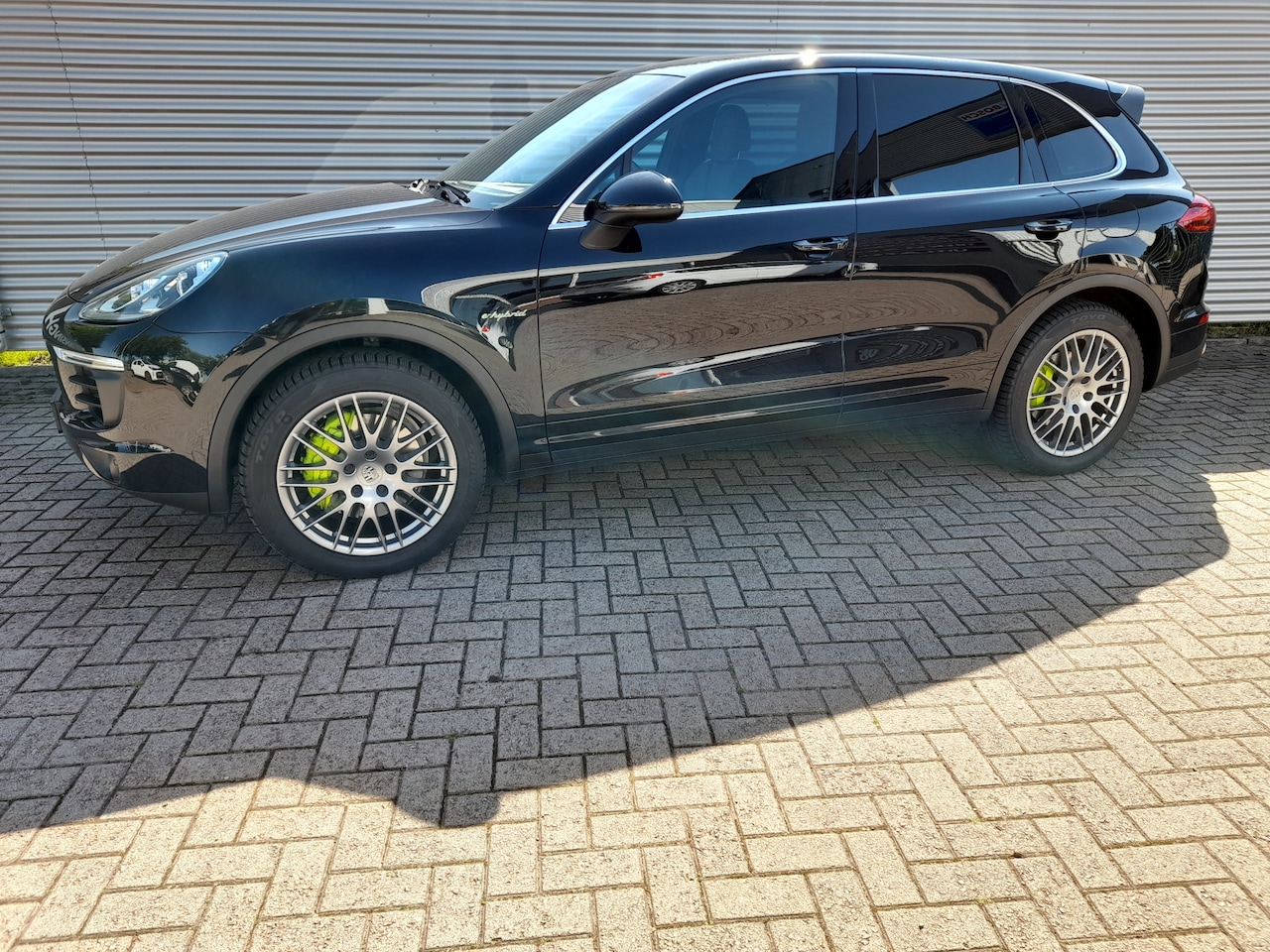 Porsche Cayenne - 3.0 S E-Hybrid | Clima | Cruise control | LM Velgen | Lederen bekleding | Memory chairs | - AutoWereld.nl