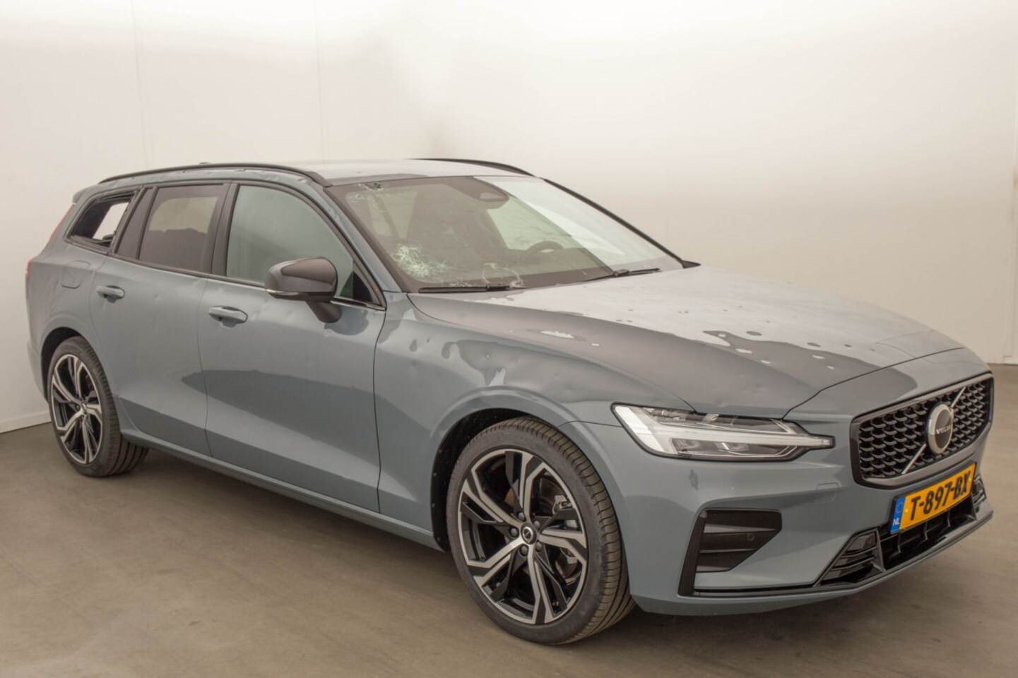 Volvo V60 B4 Plus Dark Automaat 2023 Hybride - Occasion Te Koop Op ...