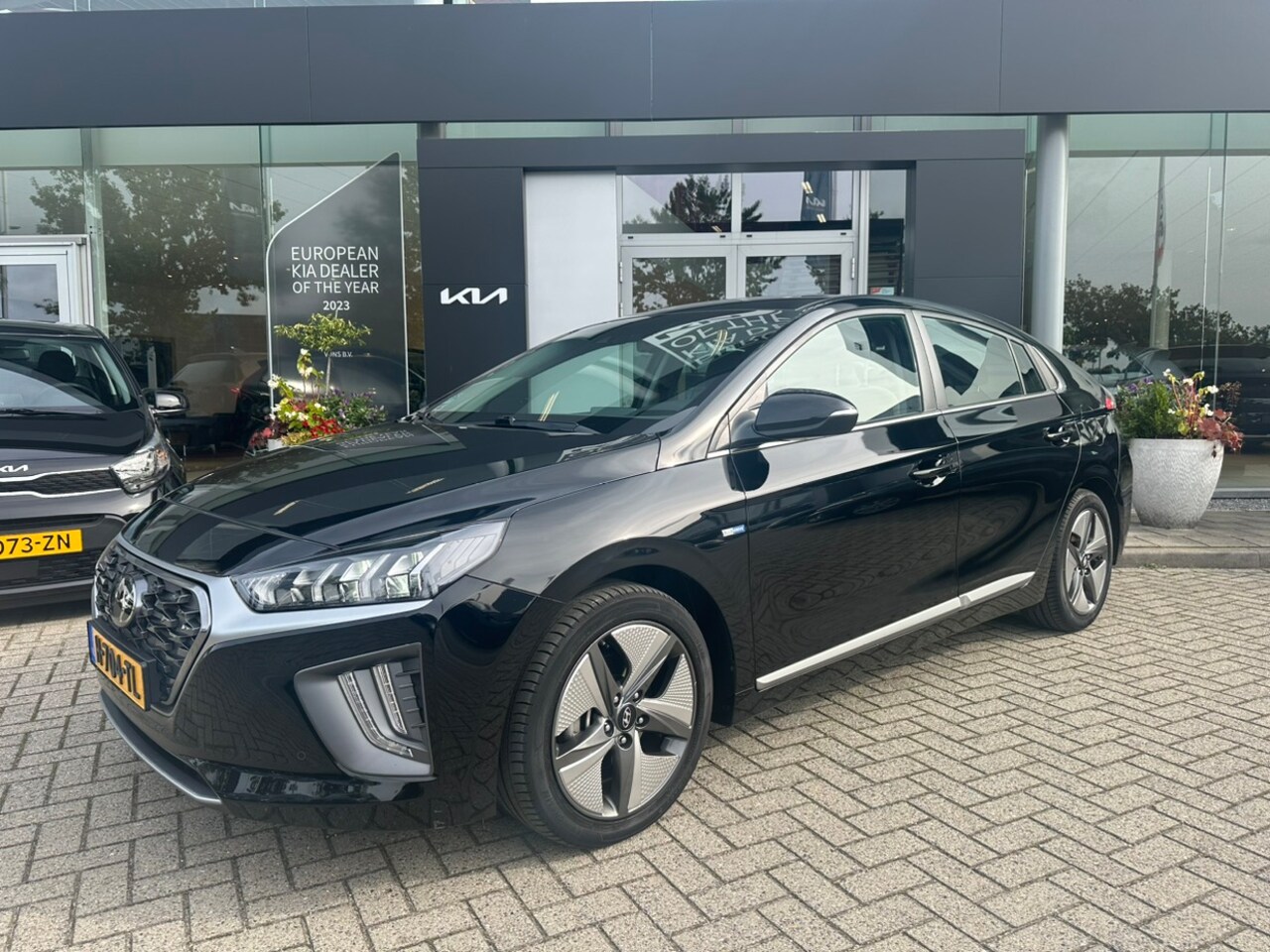 Hyundai IONIQ - 1.6 GDi Comfort - Plus NAVI + CAMERA - KEYLESS INFO MARLON 0492-588958 - AutoWereld.nl