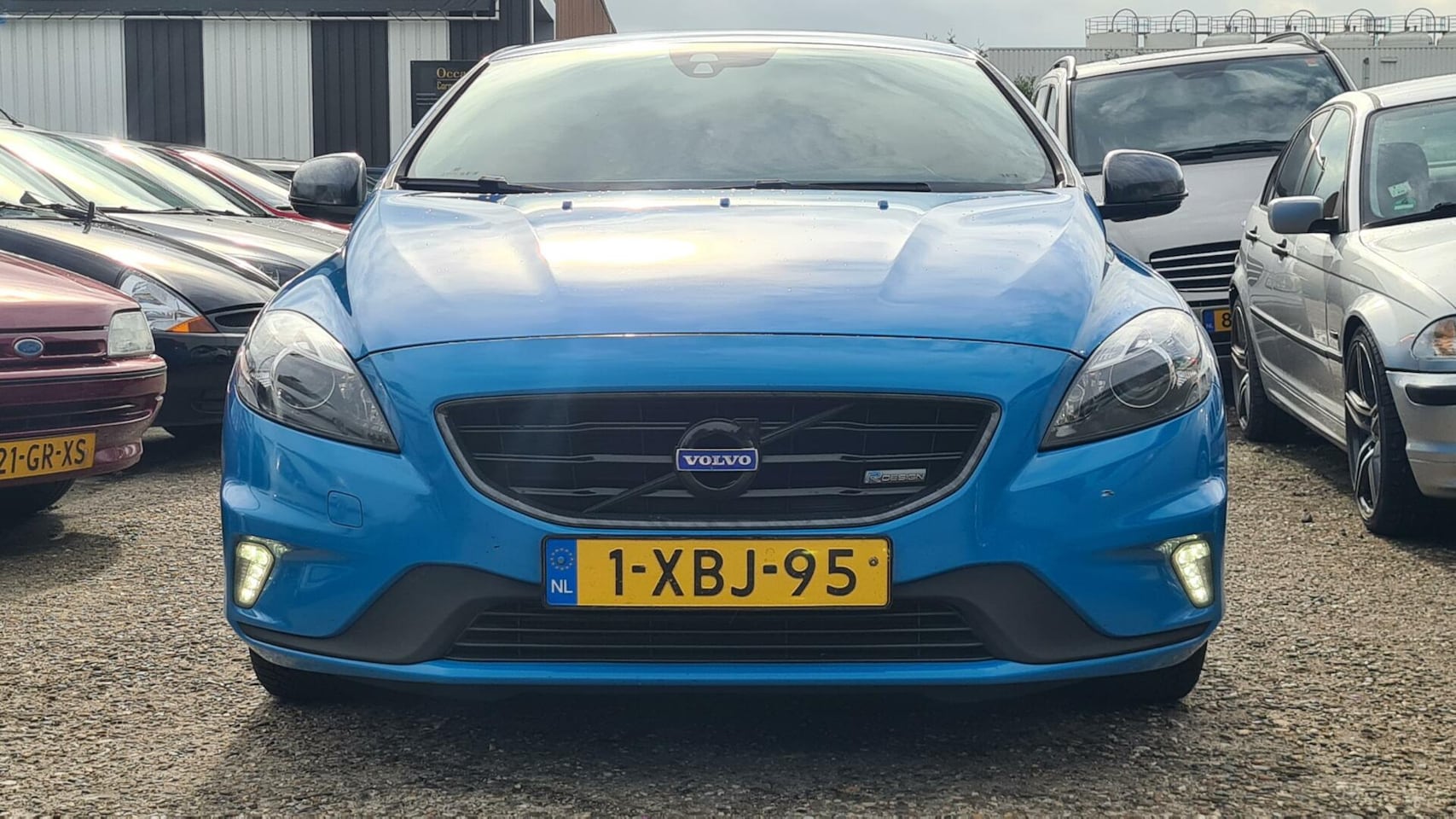 Volvo V40 - 2.0 D4 R-Design Business - AutoWereld.nl