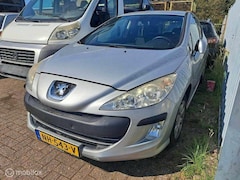 Peugeot 308 - 1.4 VTi XR Motor defect start niet