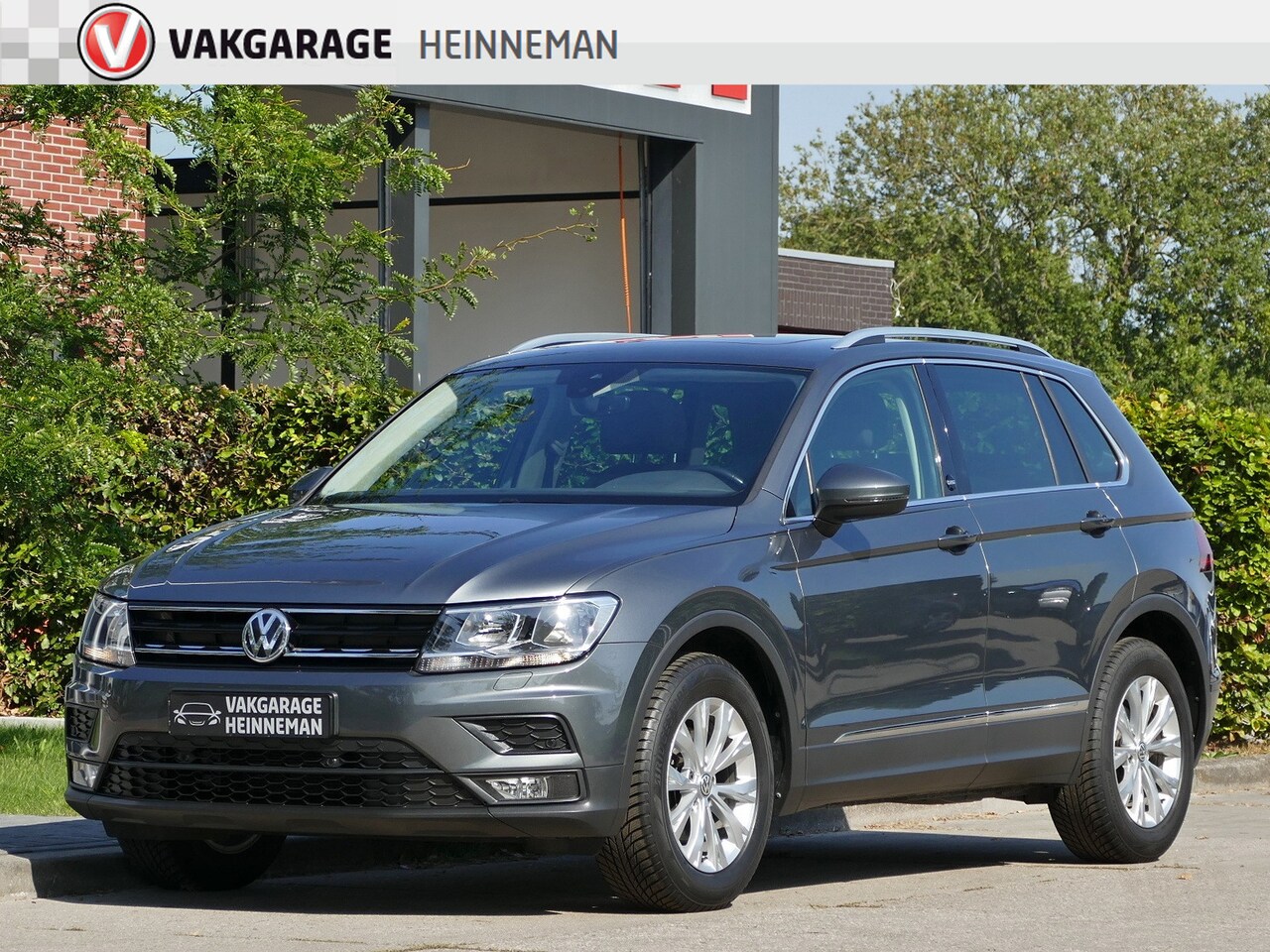 Volkswagen Tiguan 1.4 TSI ACT Highline stoelverwarming panoramadak adaptieve cruise